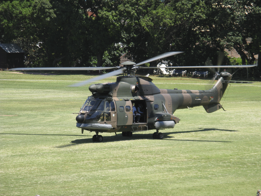 1401f-The General arrives-EdwinSwales