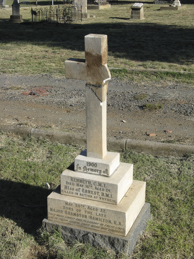 1410eBloemfonteinCemetery KennethHamilton
